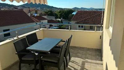 Apartament 3 - 8